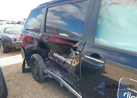 2016 Toyota Sienna Xle 8 Passenger from USA, damaged, VIN 5TDYK3DC4GS744940